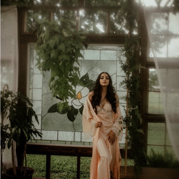 Meet your Posher, Meagan - Picture 4 of 6